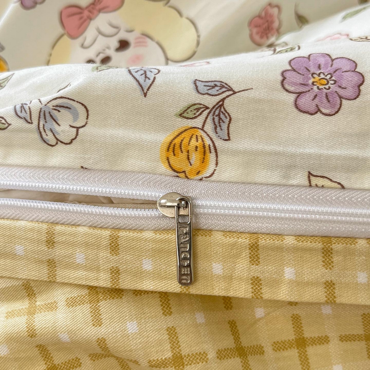 91家纺网 家纺一手货源 找家纺 涵宸家纺 2025新款学生图-全棉印花-ins印花三件套四件套 芳时甜心