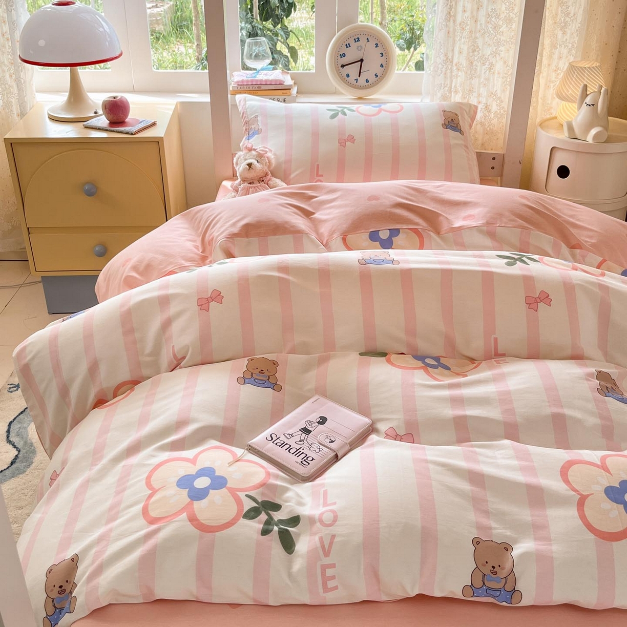 91家纺网 家纺一手货源 找家纺 涵宸家纺 2025新款学生图-全棉印花-ins印花三件套四件套 弗洛斯