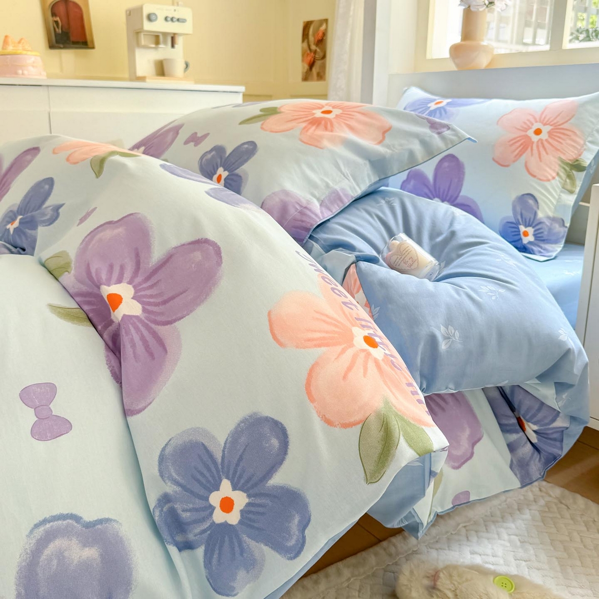 91家纺网 家纺一手货源 找家纺 涵宸家纺 2025新款学生图-全棉印花-ins印花三件套四件套 花季