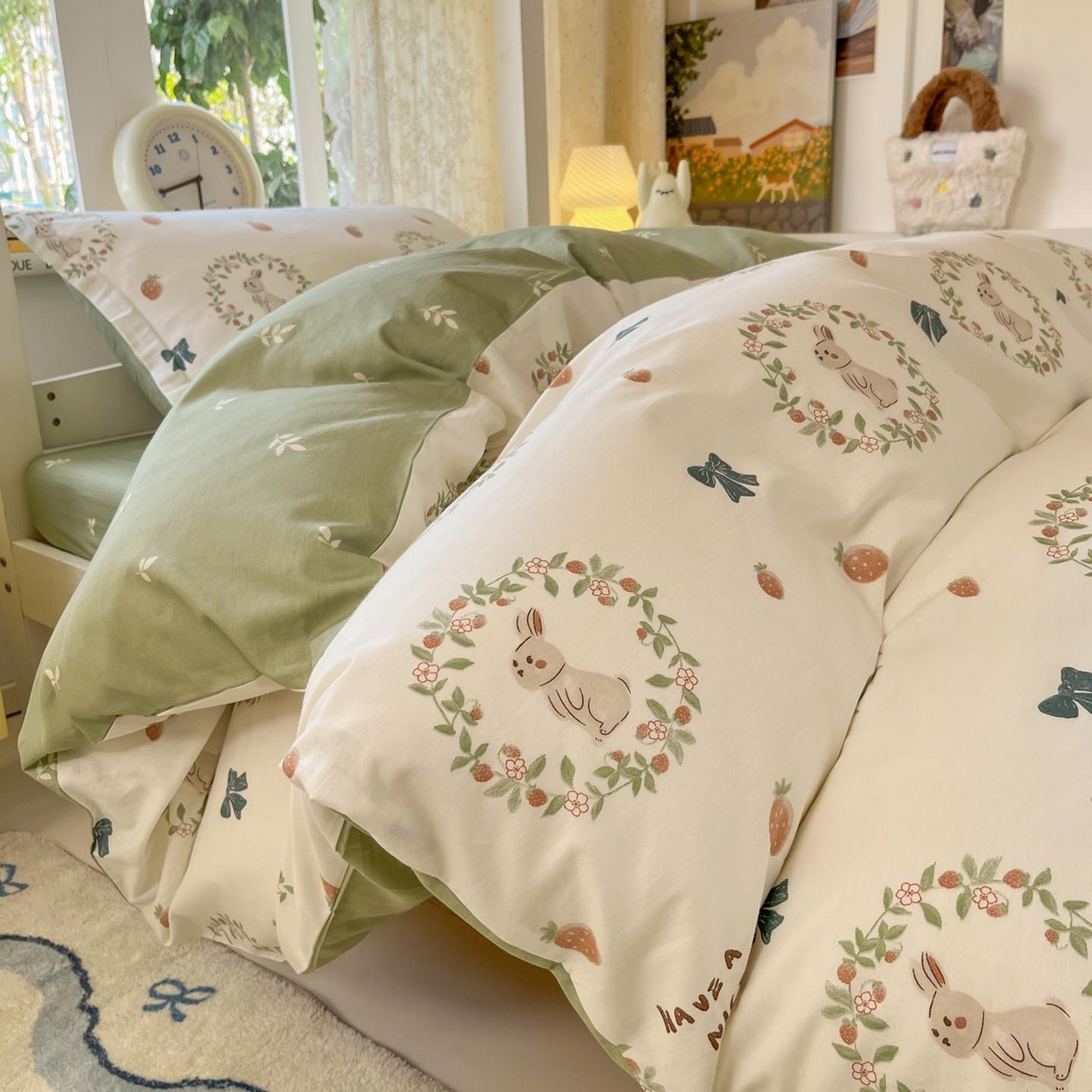 91家纺网 家纺一手货源 找家纺 涵宸家纺 2025新款学生图-全棉印花-ins印花三件套四件套 精灵乐园