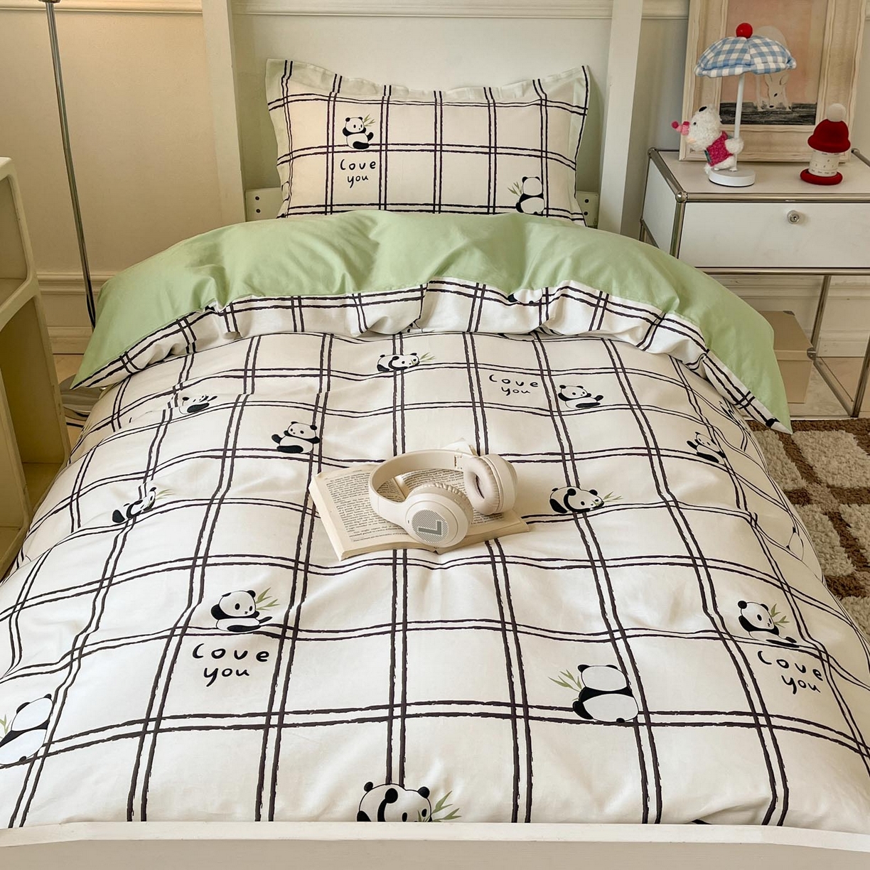 91家纺网 家纺一手货源 找家纺 涵宸家纺 2025新款学生图-全棉印花-ins印花三件套四件套 趣味熊猫