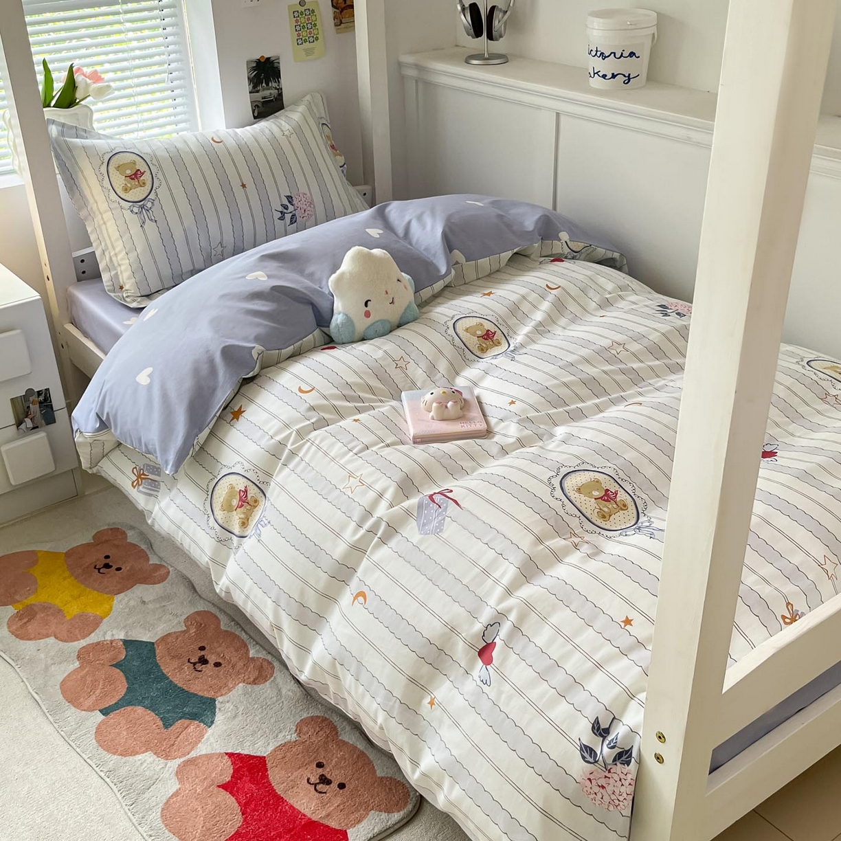 91家纺网 家纺一手货源 找家纺 涵宸家纺 2025新款学生图-全棉印花-ins印花三件套四件套 图蓝朵朵