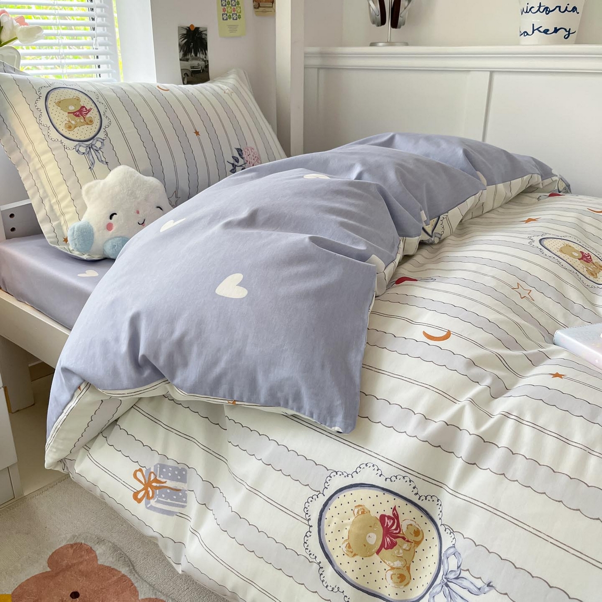 91家纺网 家纺一手货源 找家纺 涵宸家纺 2025新款学生图-全棉印花-ins印花三件套四件套 图蓝朵朵