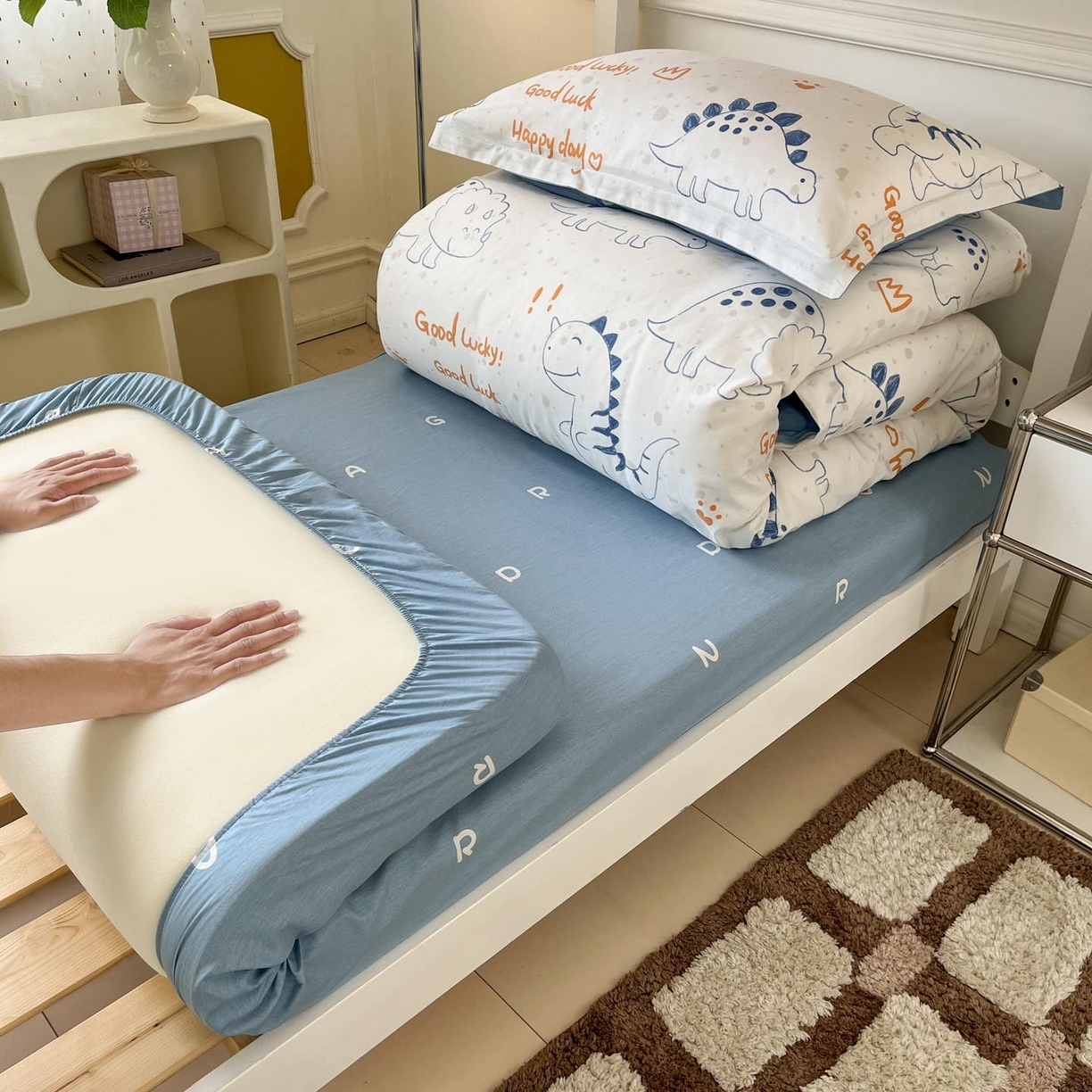 91家纺网 家纺一手货源 找家纺 涵宸家纺 2025新款学生图-全棉印花-ins印花三件套四件套 星球龙