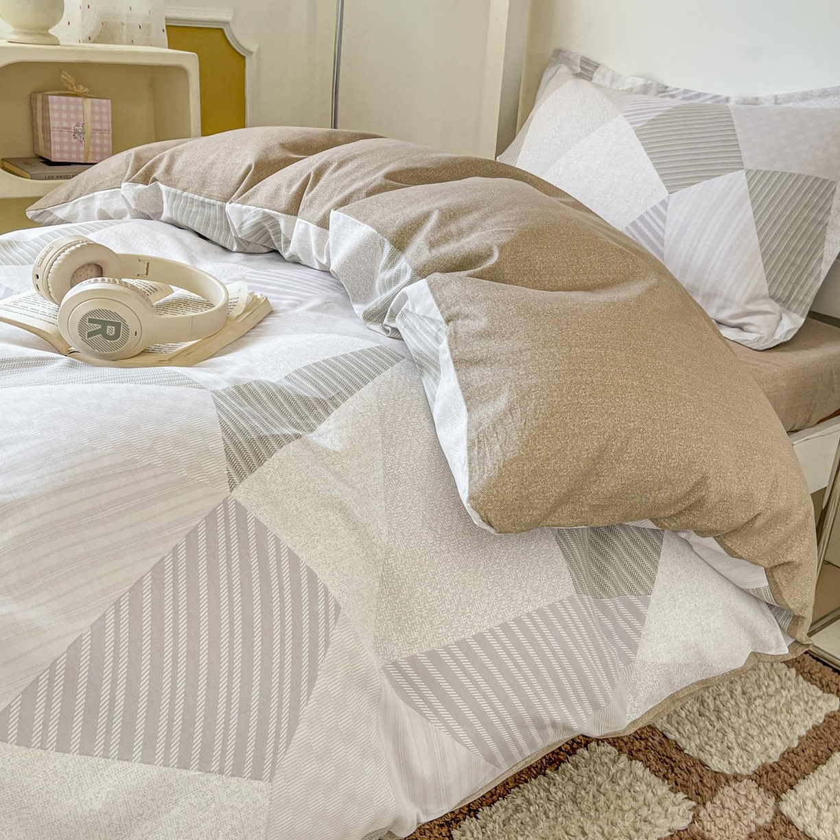 91家纺网 家纺一手货源 找家纺 （总）涵宸家纺 2025新款学生图-全棉印花-甜系三件套四件套