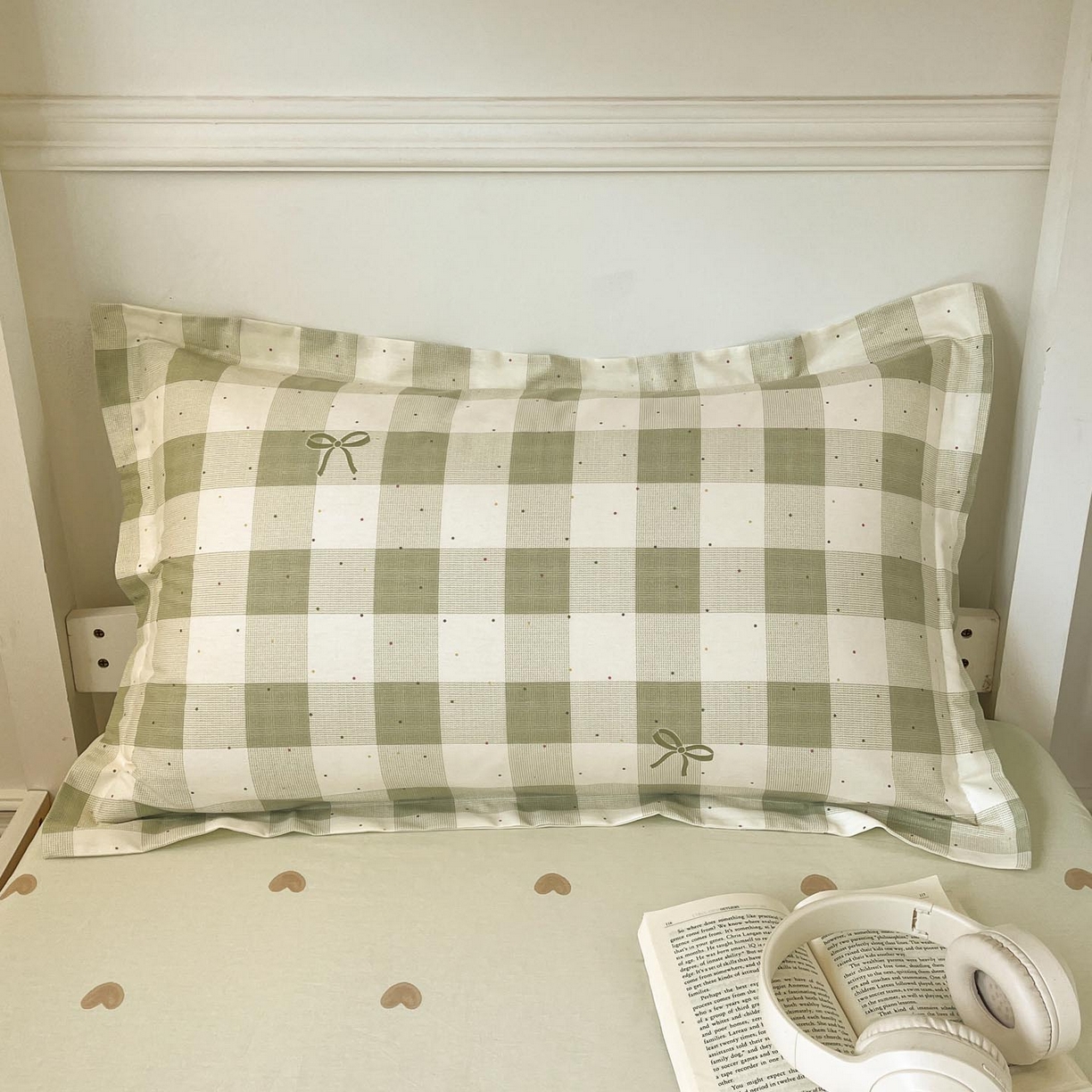 91家纺网 家纺一手货源 找家纺 涵宸家纺 2025新款学生图-全棉印花-甜系三件套四件套 A芥绿结