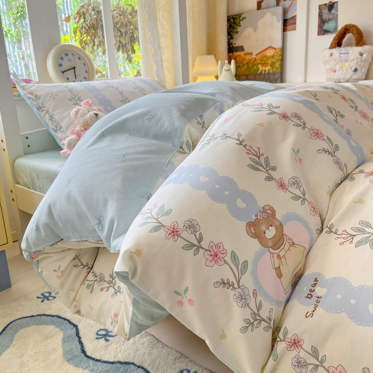 91家纺网 家纺一手货源 找家纺 涵宸家纺 2025新款学生图-全棉印花-甜系三件套四件套 A静享时光