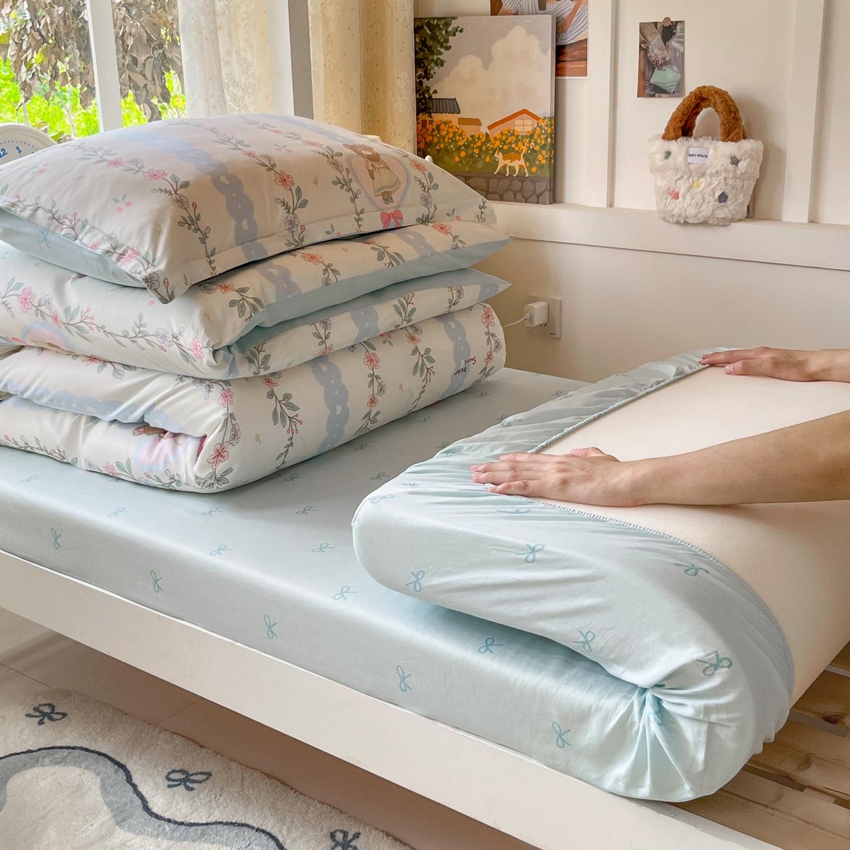 91家纺网 家纺一手货源 找家纺 涵宸家纺 2025新款学生图-全棉印花-甜系三件套四件套 A静享时光