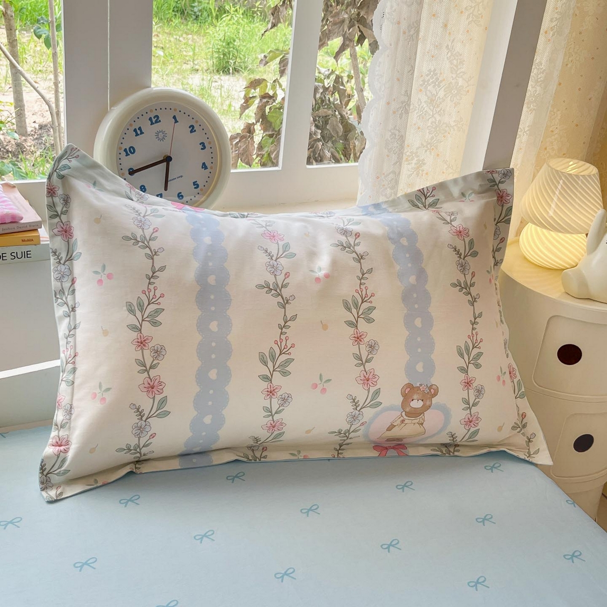 91家纺网 家纺一手货源 找家纺 涵宸家纺 2025新款学生图-全棉印花-甜系三件套四件套 A静享时光