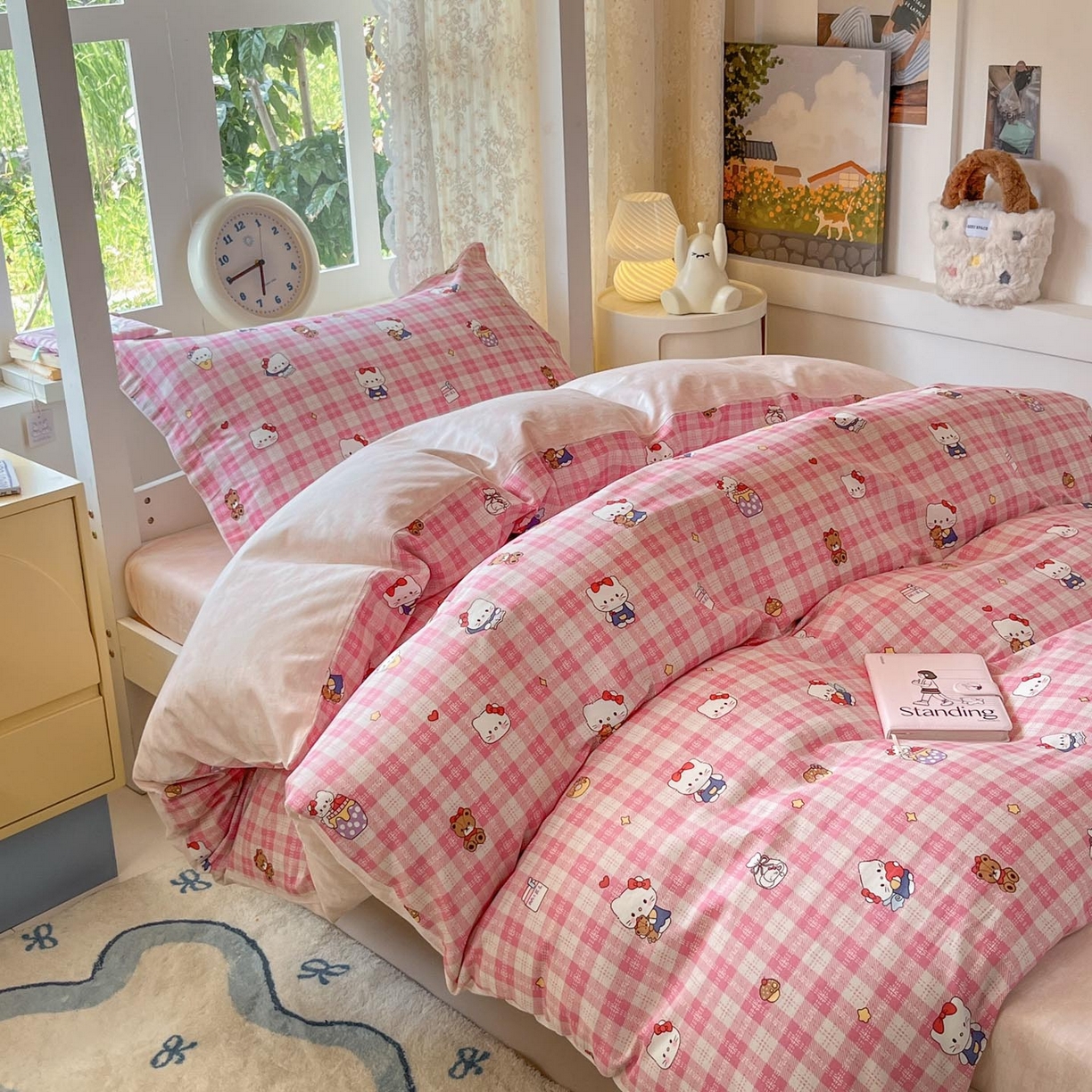 91家纺网 家纺一手货源 找家纺 涵宸家纺 2025新款学生图-全棉印花-甜系三件套四件套 A凯蒂-粉