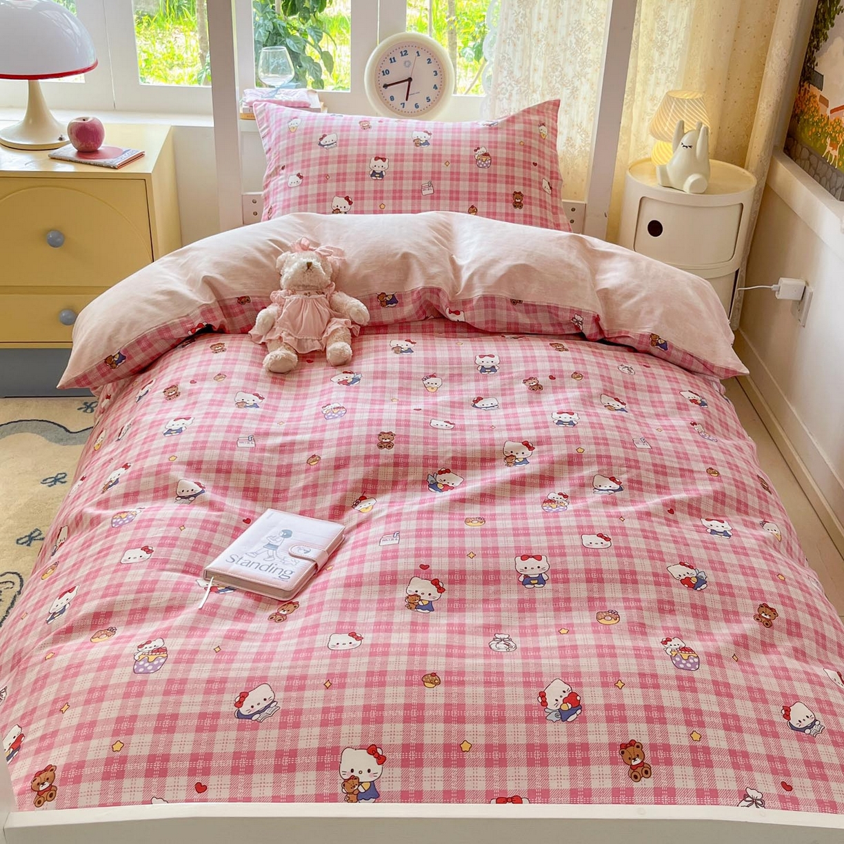 91家纺网 家纺一手货源 找家纺 涵宸家纺 2025新款学生图-全棉印花-甜系三件套四件套 A凯蒂-粉