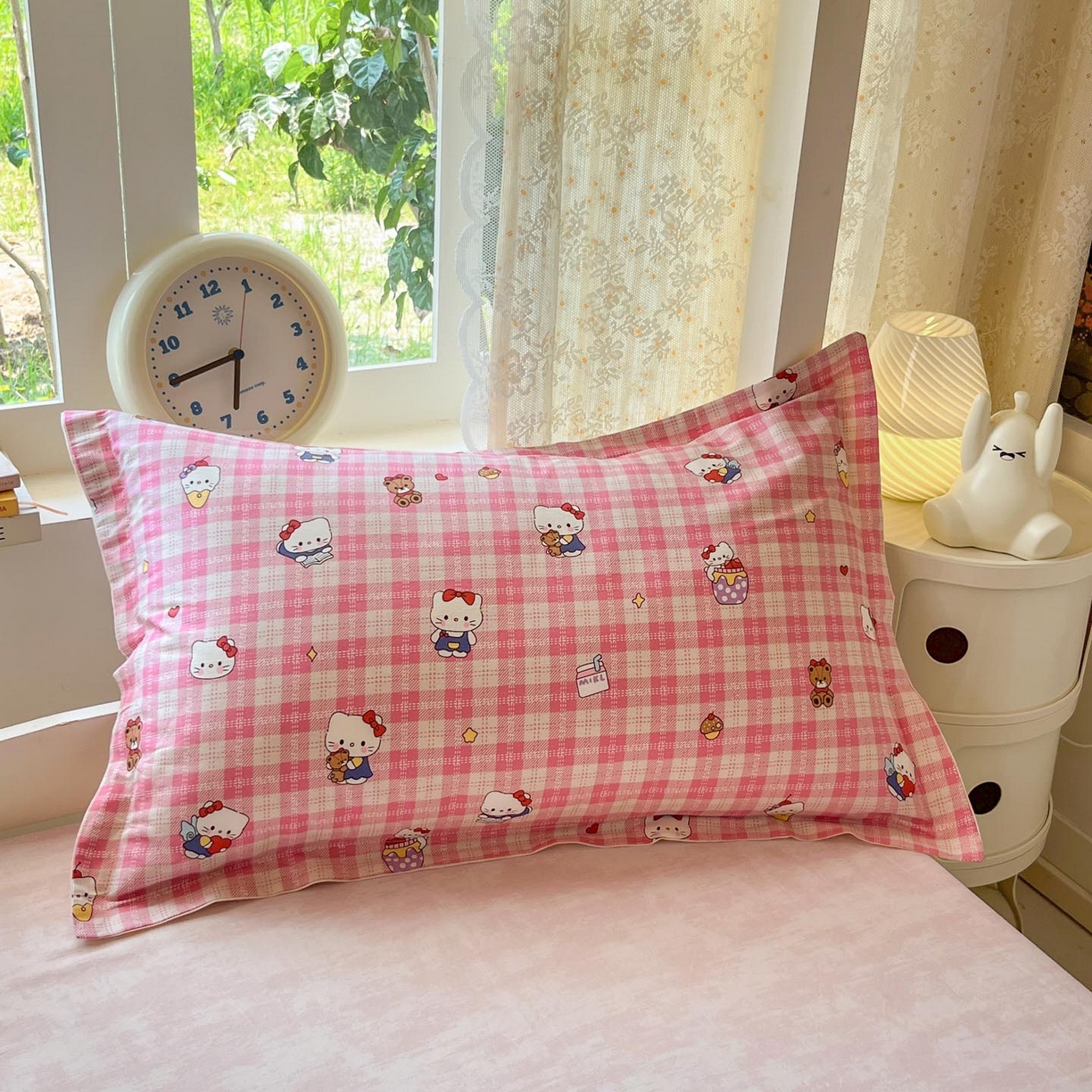 91家纺网 家纺一手货源 找家纺 涵宸家纺 2025新款学生图-全棉印花-甜系三件套四件套 A凯蒂-粉