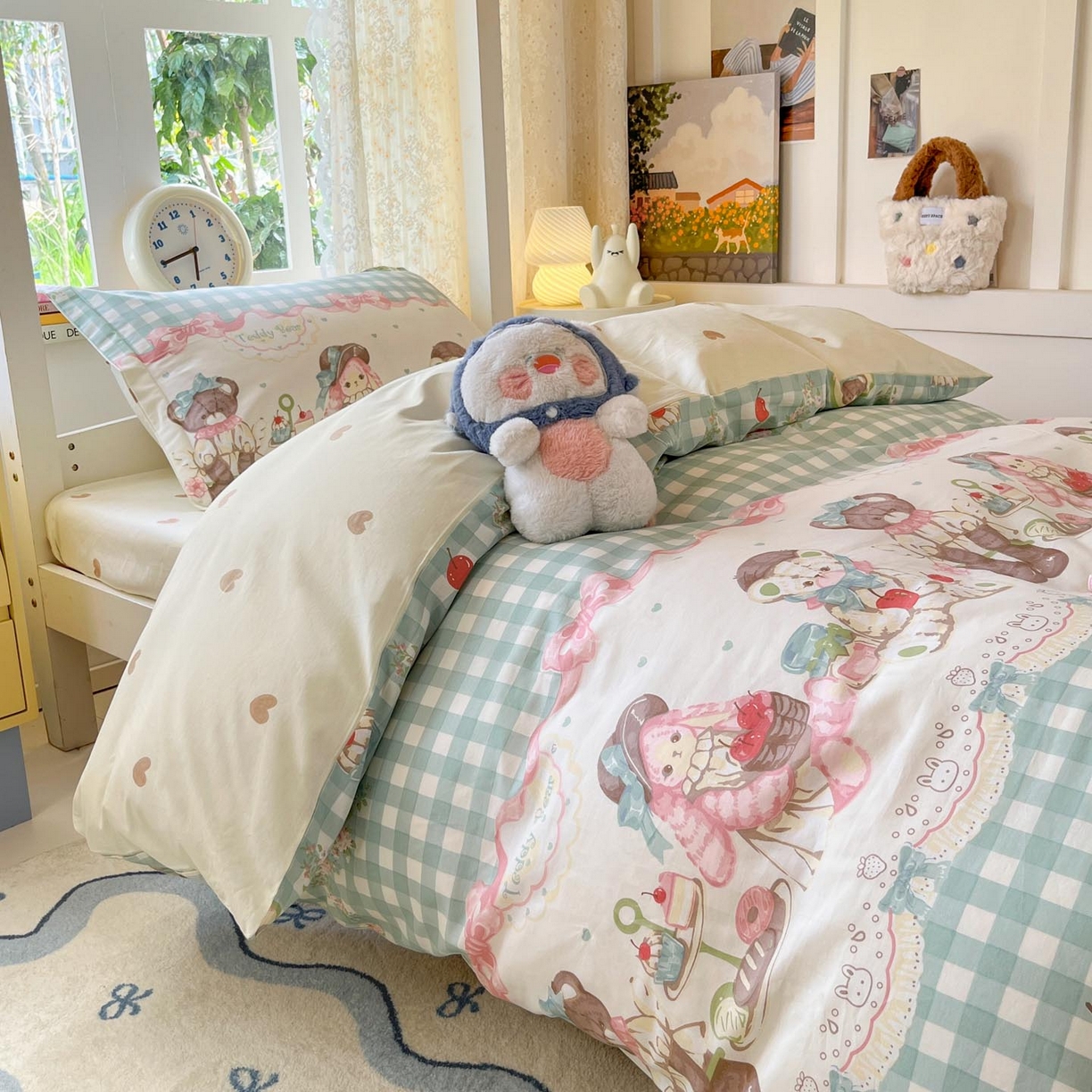 91家纺网 家纺一手货源 找家纺 涵宸家纺 2025新款学生图-全棉印花-甜系三件套四件套 A秘境樱桃