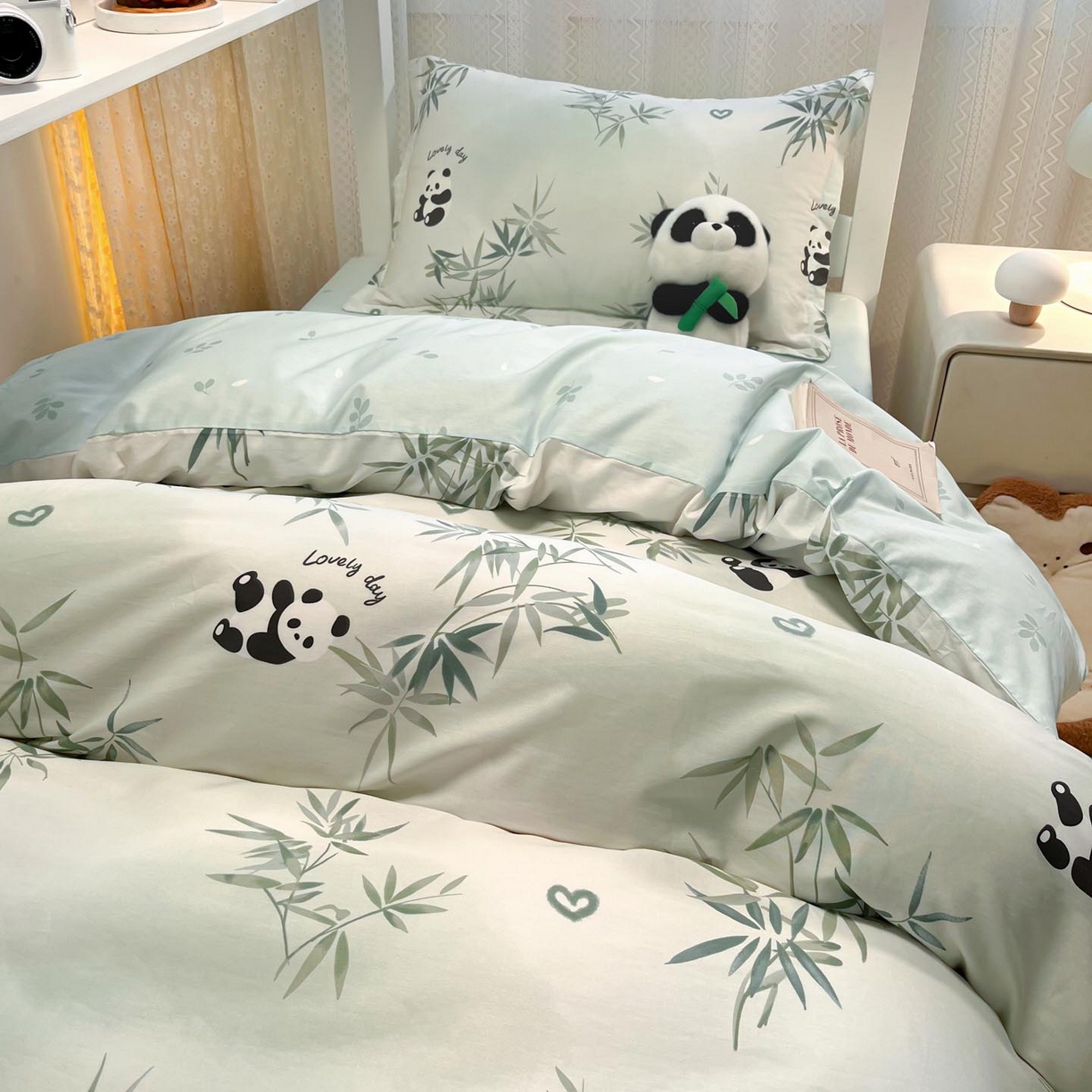 91家纺网 家纺一手货源 找家纺 涵宸家纺 2025新款学生图-全棉印花-甜系三件套四件套 A竹子熊猫