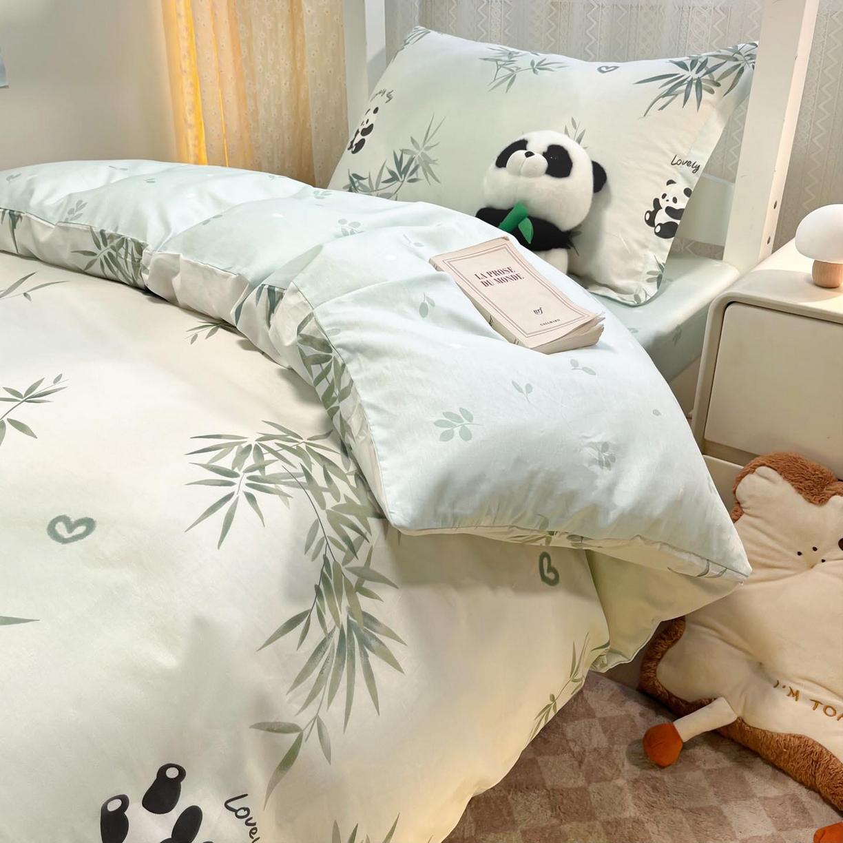 91家纺网 家纺一手货源 找家纺 涵宸家纺 2025新款学生图-全棉印花-甜系三件套四件套 A竹子熊猫