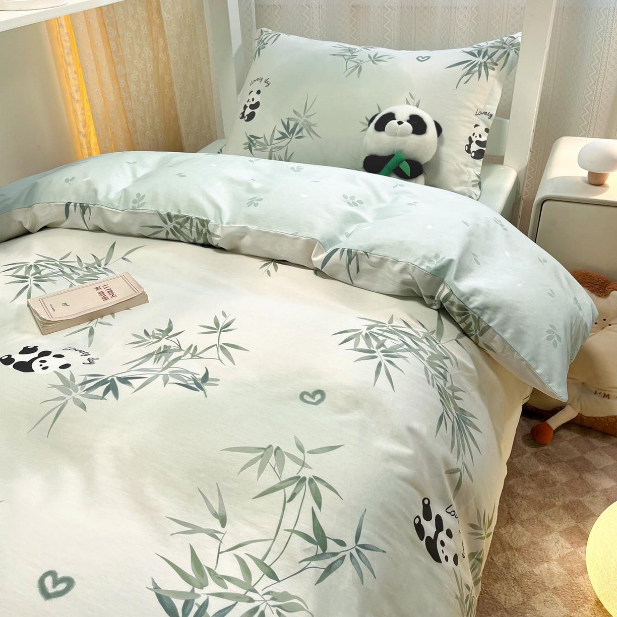 91家纺网 家纺一手货源 找家纺 涵宸家纺 2025新款学生图-全棉印花-甜系三件套四件套 A竹子熊猫