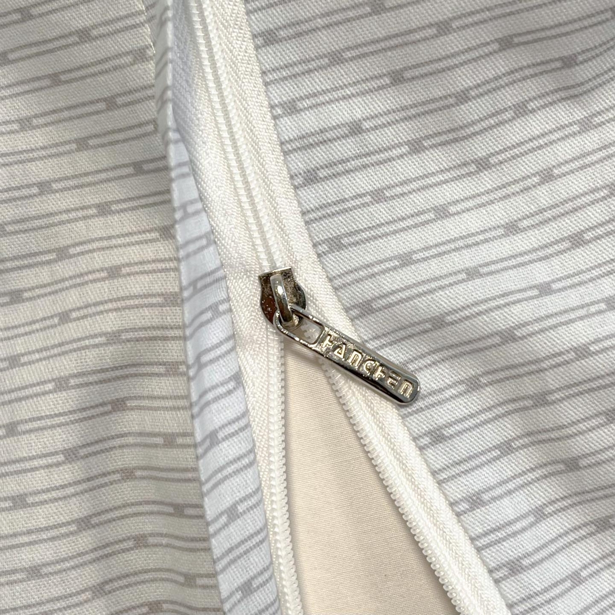 91家纺网 家纺一手货源 找家纺 涵宸家纺 2025新款学生图-全棉印花-甜系三件套四件套 B呆萌小狗