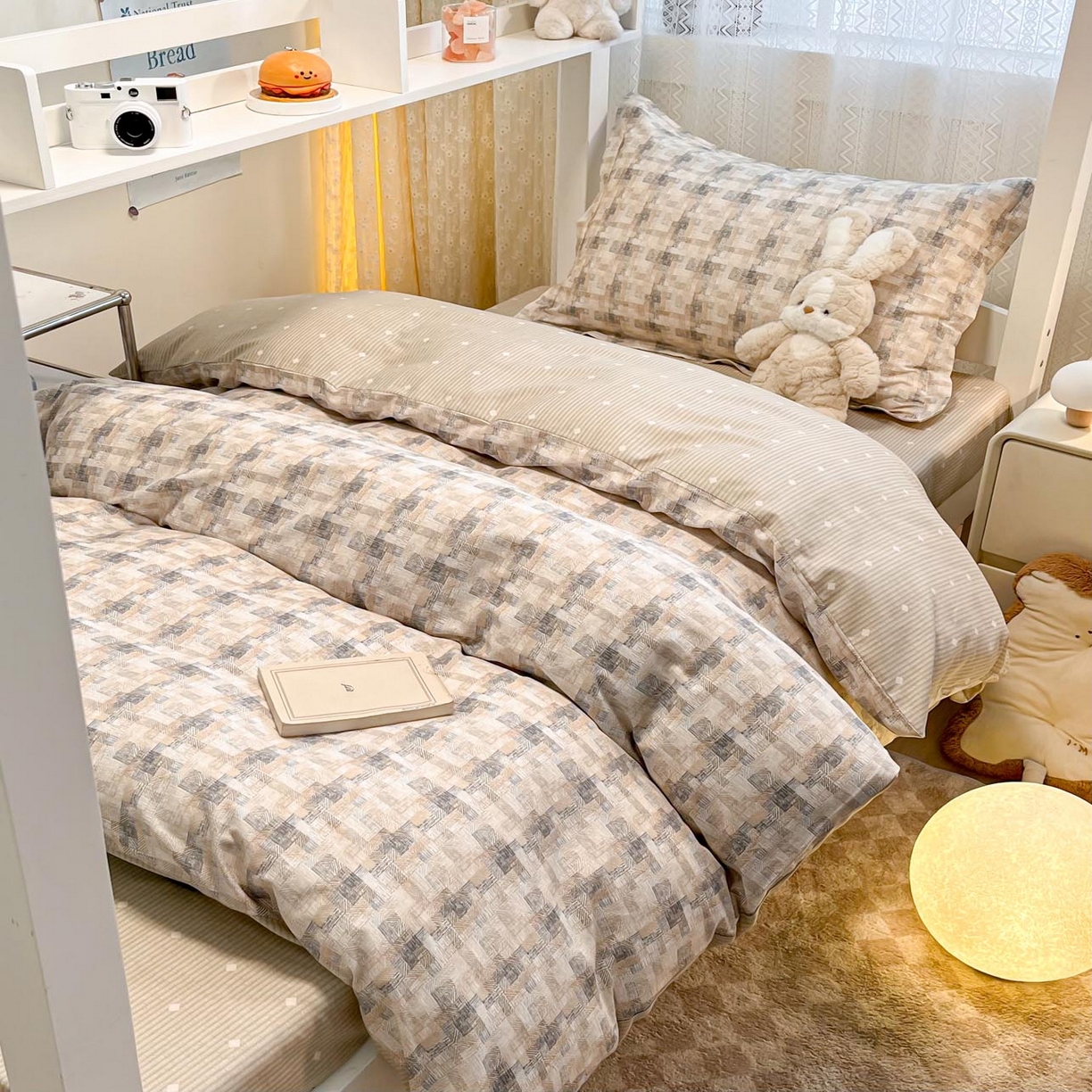 91家纺网 家纺一手货源 找家纺 涵宸家纺 2025新款学生图-全棉印花-甜系三件套四件套 D艾瑞