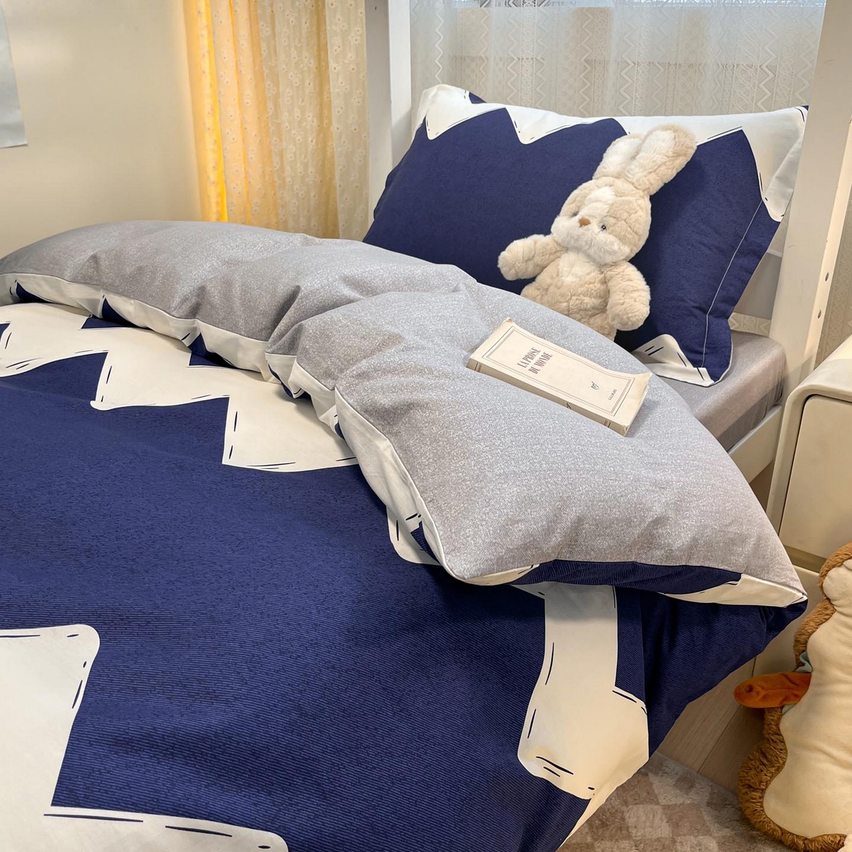 91家纺网 家纺一手货源 找家纺 涵宸家纺 2025新款学生图-全棉印花-甜系三件套四件套 D简爱