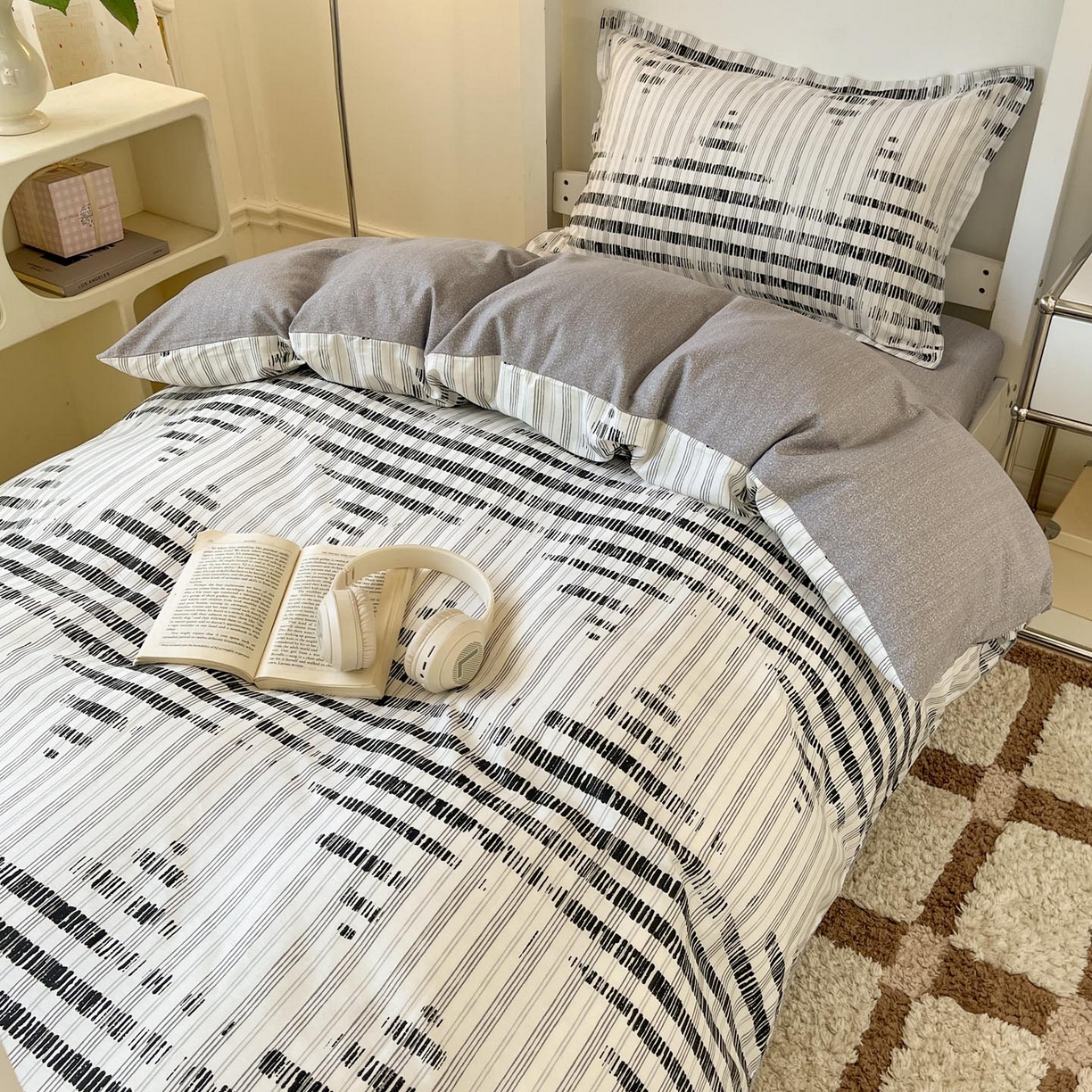 91家纺网 家纺一手货源 找家纺 涵宸家纺 2025新款学生图-全棉印花-甜系三件套四件套 D拉斐尔