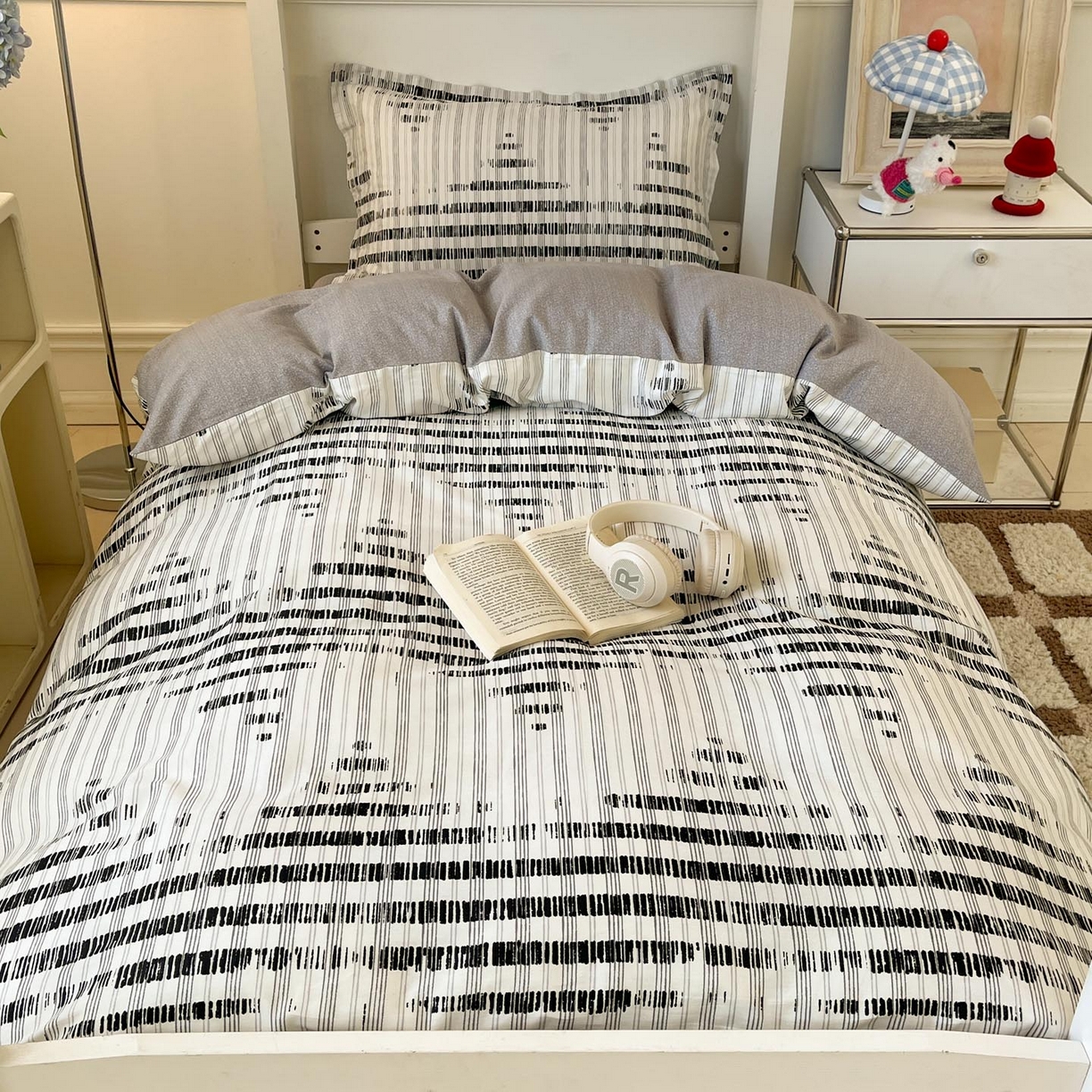 91家纺网 家纺一手货源 找家纺 涵宸家纺 2025新款学生图-全棉印花-甜系三件套四件套 D拉斐尔