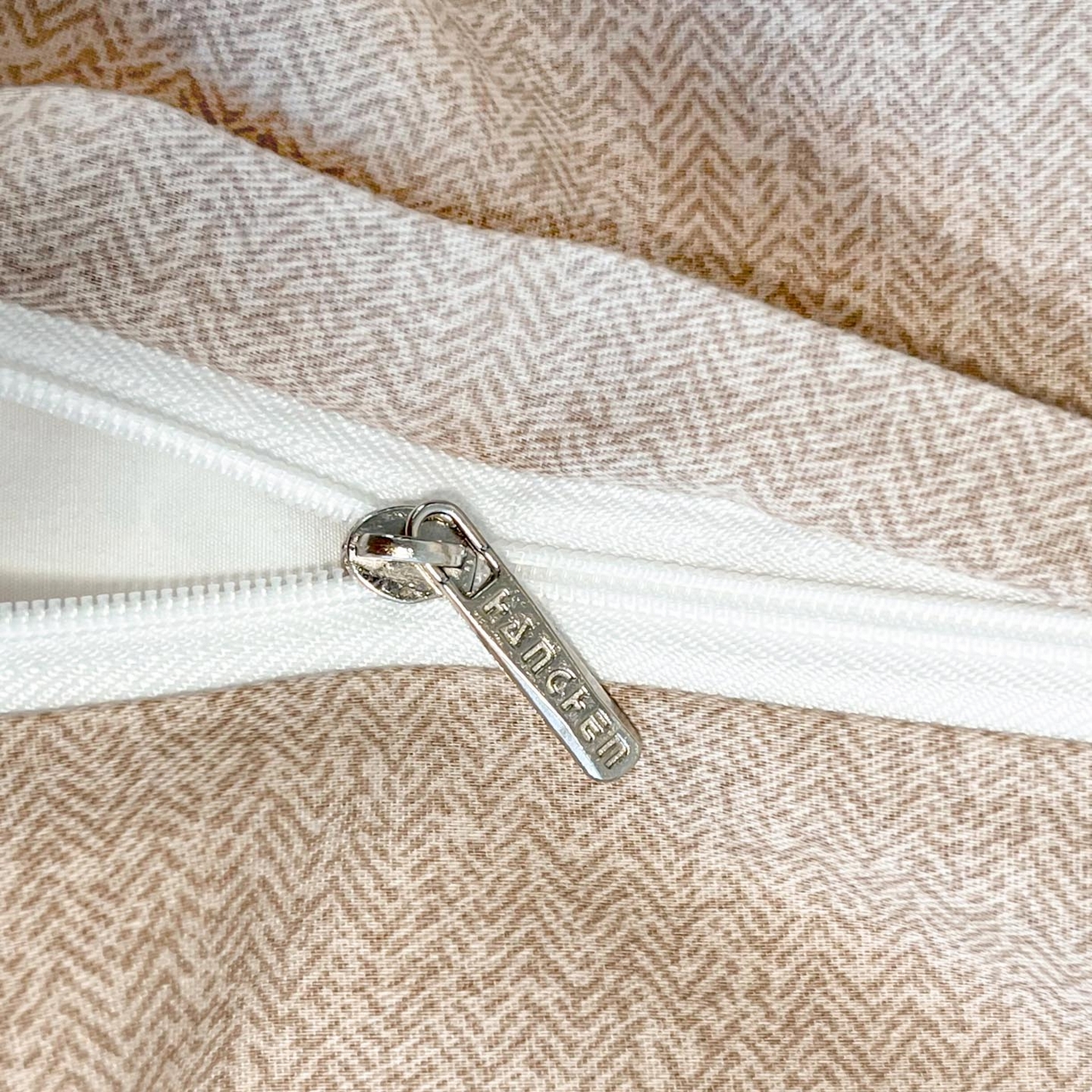 91家纺网 家纺一手货源 找家纺 涵宸家纺 2025新款学生图-全棉印花-甜系三件套四件套 D雅致