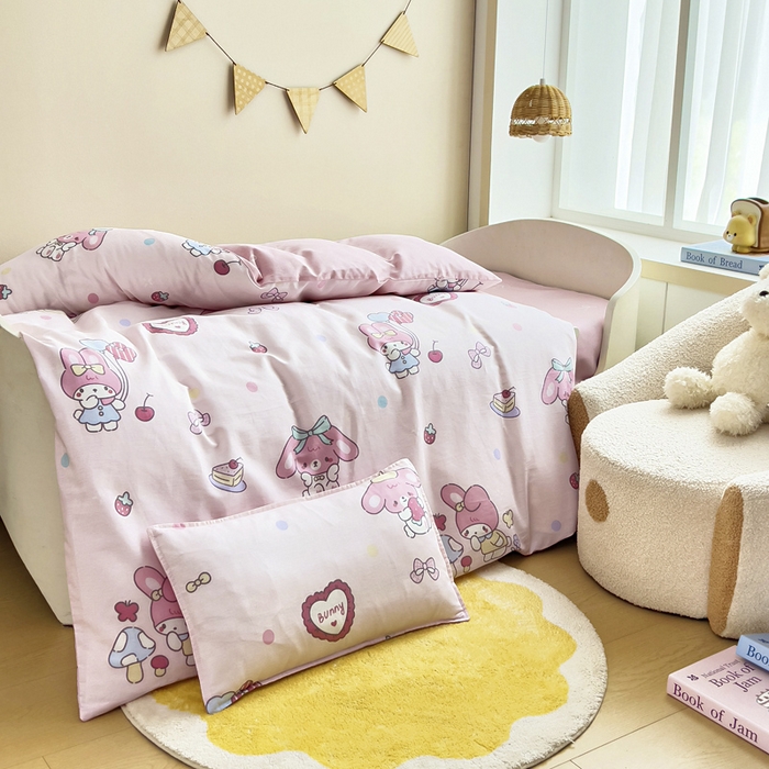 91家纺网 家纺一手货源 找家纺 鱼宝2026新款全棉幼儿园套件--萌趣系列 可乐贝儿