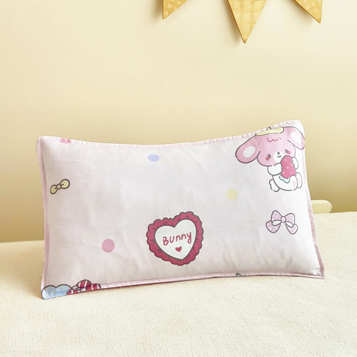 91家纺网 家纺一手货源 找家纺 鱼宝2026新款全棉幼儿园套件--萌趣系列 可乐贝儿