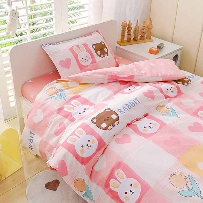 91家纺网 家纺一手货源 找家纺 鱼宝2026新款全棉幼儿园套件--萌趣系列 奶油兔