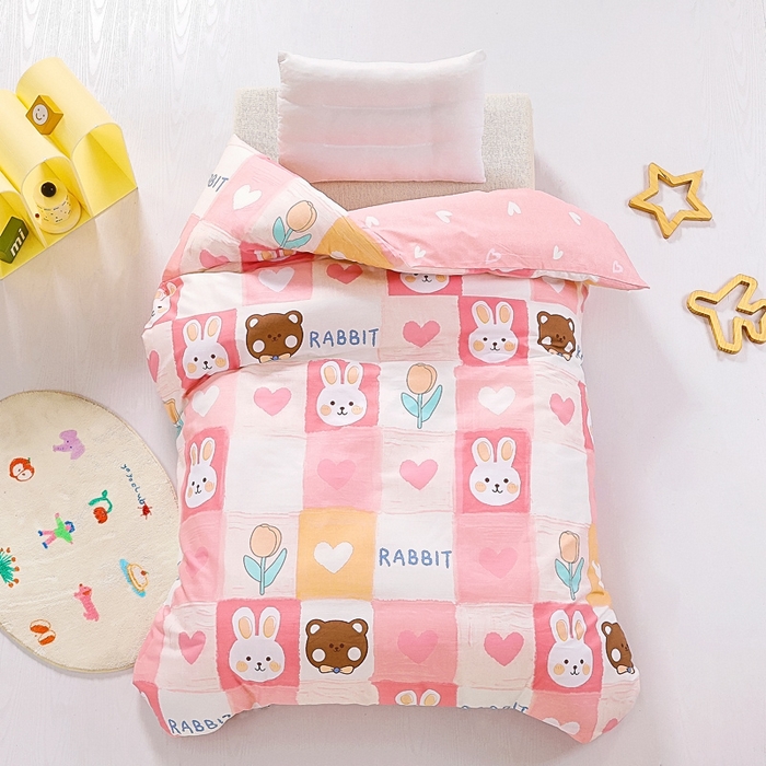 91家纺网 家纺一手货源 找家纺 鱼宝2026新款全棉幼儿园套件--萌趣系列 奶油兔