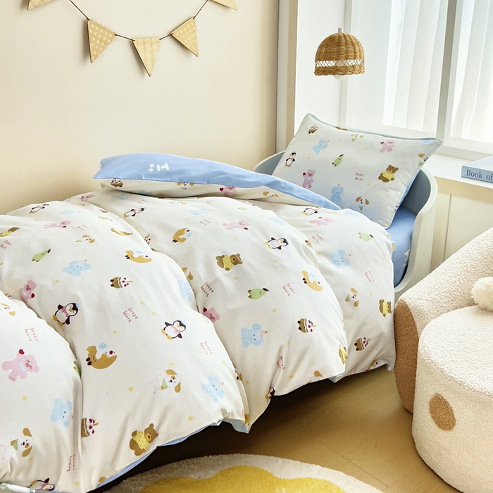 91家纺网 家纺一手货源 找家纺 鱼宝2026新款全棉幼儿园套件--萌趣系列 企鹅宝宝