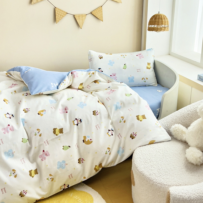 91家纺网 家纺一手货源 找家纺 鱼宝2026新款全棉幼儿园套件--萌趣系列 企鹅宝宝