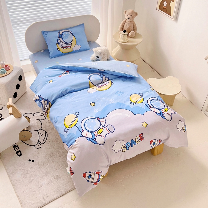 91家纺网 家纺一手货源 找家纺 鱼宝2026新款全棉幼儿园套件--萌趣系列 探索星球