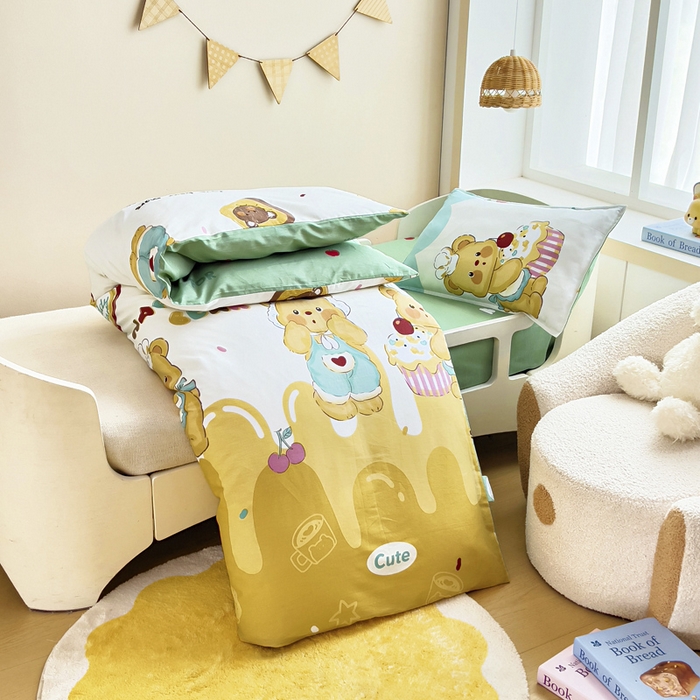 91家纺网 家纺一手货源 找家纺 鱼宝2026新款全棉幼儿园套件--萌趣系列 雪芙奶糕