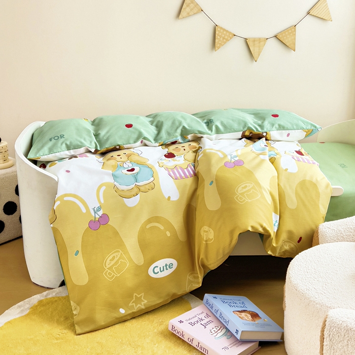 91家纺网 家纺一手货源 找家纺 鱼宝2026新款全棉幼儿园套件--萌趣系列 雪芙奶糕