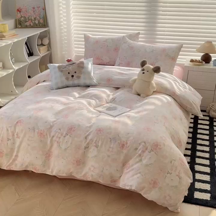 91家纺网 家纺一手货源 找家纺 繁花2025新款学生季第二波木棉水洗棉四件套三件套跑量款 桃之夭夭