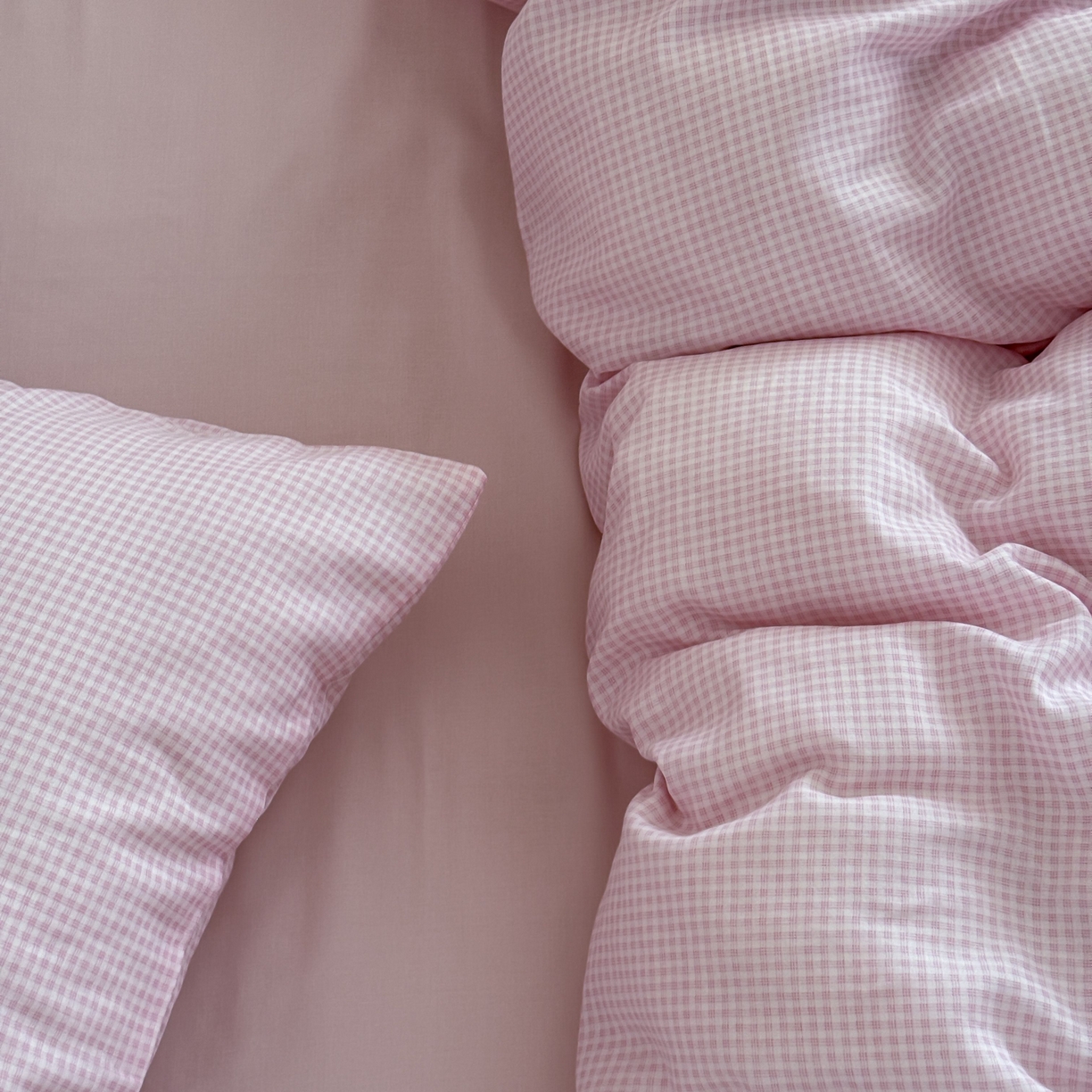 91家纺网 家纺一手货源 找家纺 窝米 2025新品全棉纯棉双层纱简约条格四件套系列第二组 品小格-粉