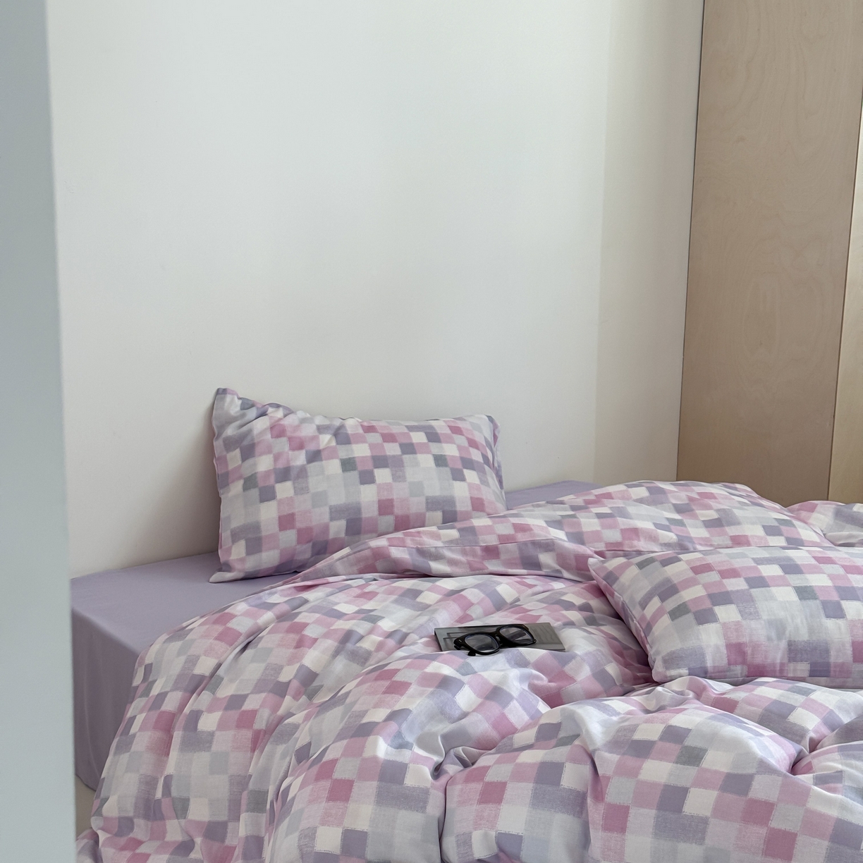 91家纺网 家纺一手货源 找家纺 窝米 2025新品全棉纯棉双层纱简约条格四件套系列第二组 蔚集-粉