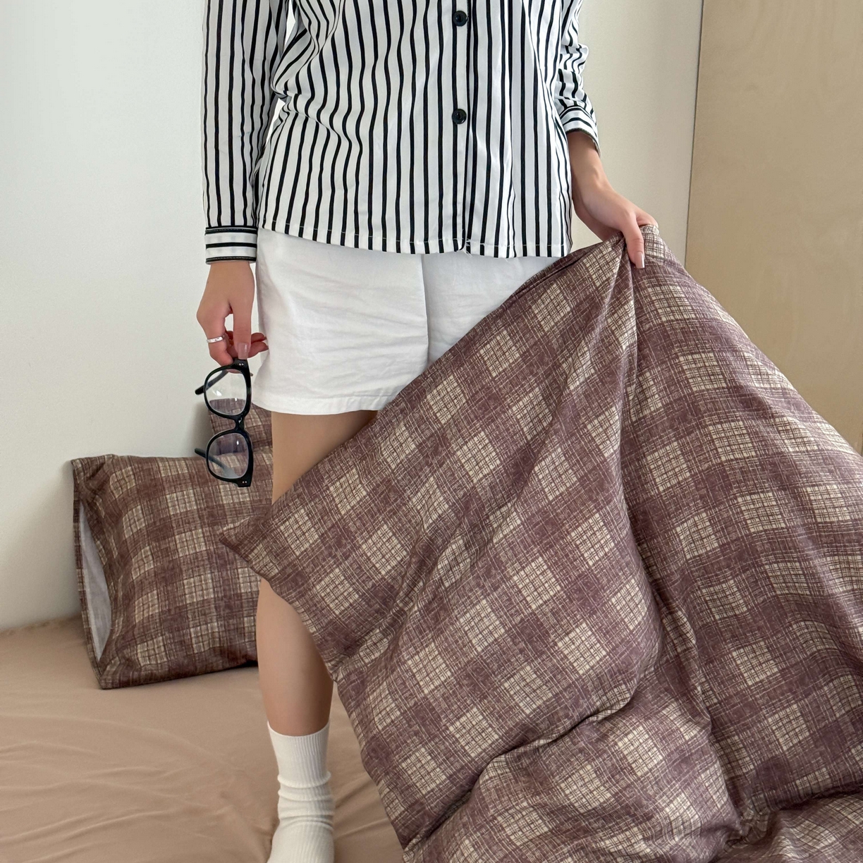 91家纺网 家纺一手货源 找家纺 窝米 2025新品全棉纯棉双层纱简约条格四件套系列第二组 致在-红