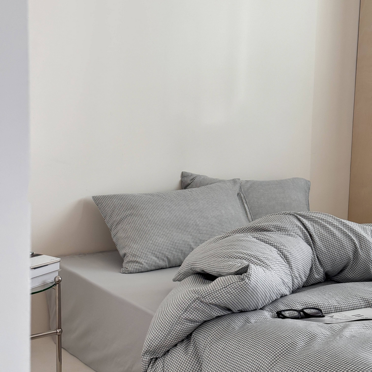 91家纺网 家纺一手货源 找家纺 窝米 2025新品全棉纯棉双层纱简约条格四件套系列第二组 品小格-黑