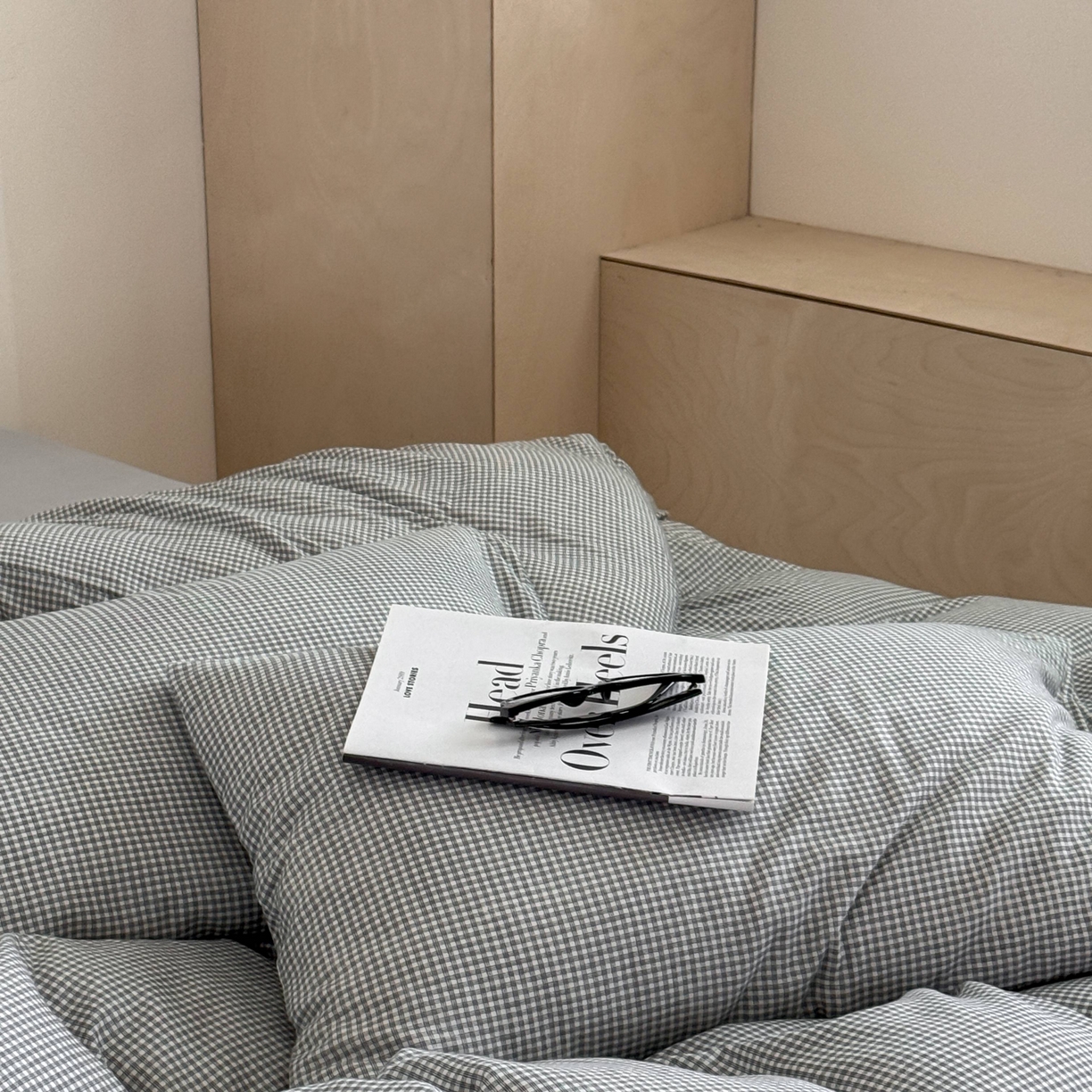 91家纺网 家纺一手货源 找家纺 窝米 2025新品全棉纯棉双层纱简约条格四件套系列第二组 品小格-黑