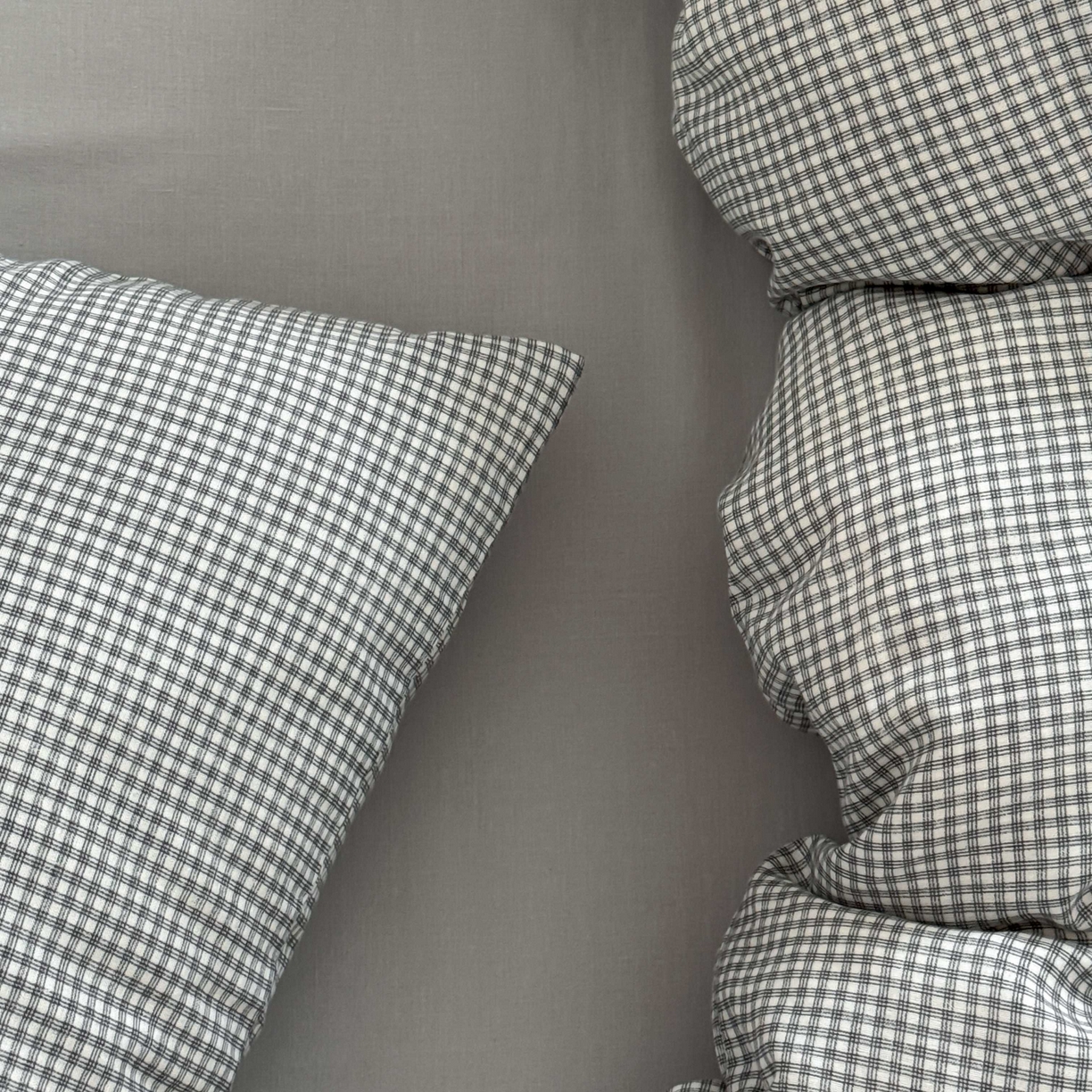 91家纺网 家纺一手货源 找家纺 窝米 2025新品全棉纯棉双层纱简约条格四件套系列第二组 品小格-黑