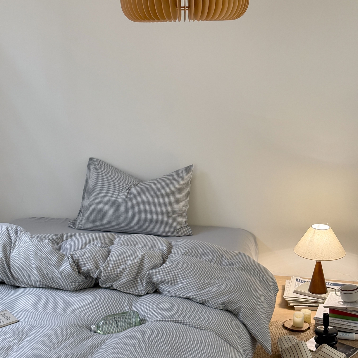 91家纺网 家纺一手货源 找家纺 窝米 2025新品全棉纯棉双层纱简约条格四件套系列第一组 品小格-黑