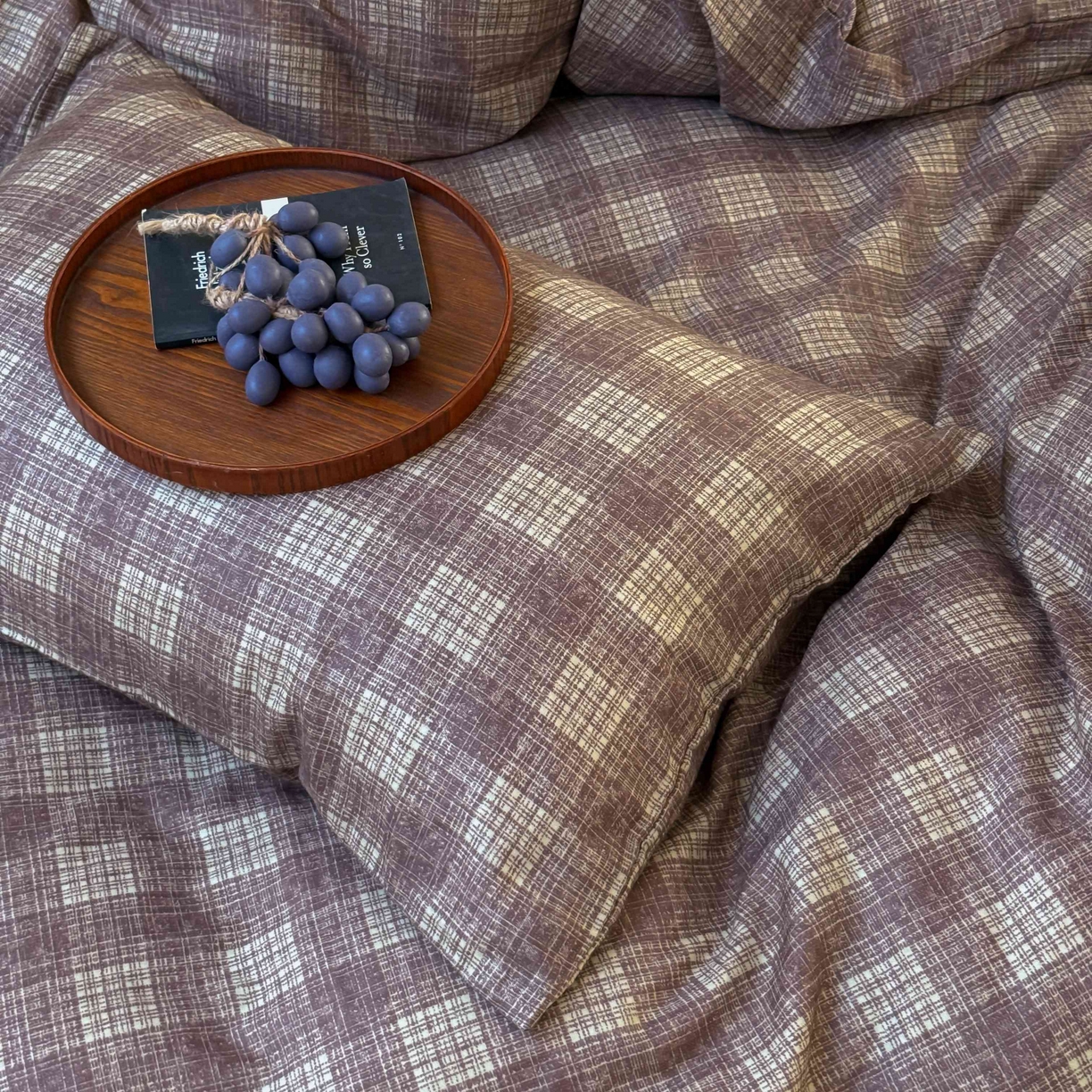 91家纺网 家纺一手货源 找家纺 窝米 2025新品全棉纯棉双层纱简约条格四件套系列第一组 致在-红