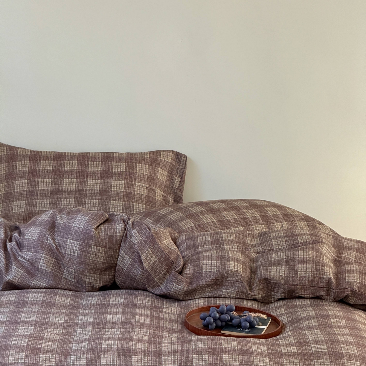 91家纺网 家纺一手货源 找家纺 窝米 2025新品全棉纯棉双层纱简约条格四件套系列第一组 致在-红