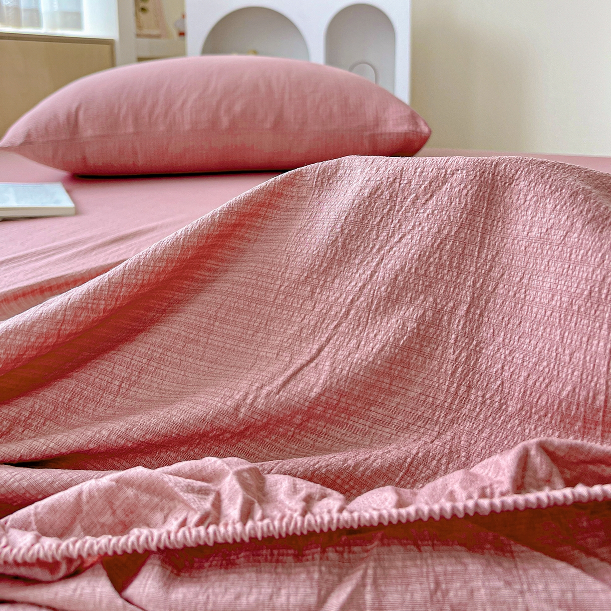 91家纺网 家纺一手货源 找家纺 卡迪熊家纺 2025新款超柔云感双层纱床笠 双层纱-豆沙