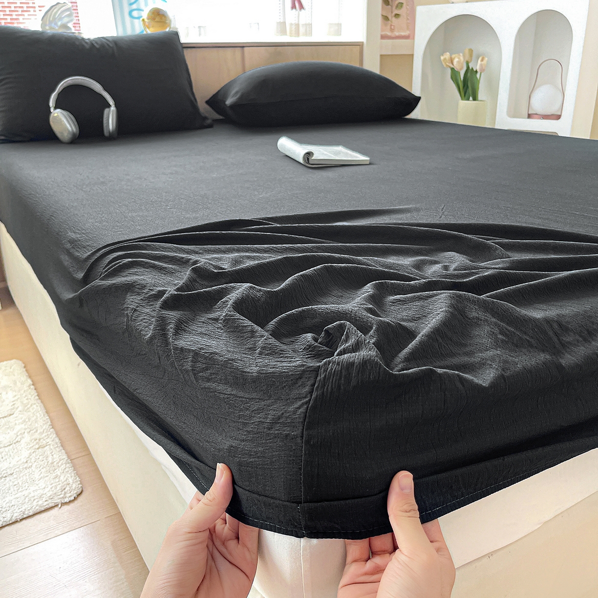 91家纺网 家纺一手货源 找家纺 卡迪熊家纺 2025新款超柔云感双层纱床笠 双层纱-黑色