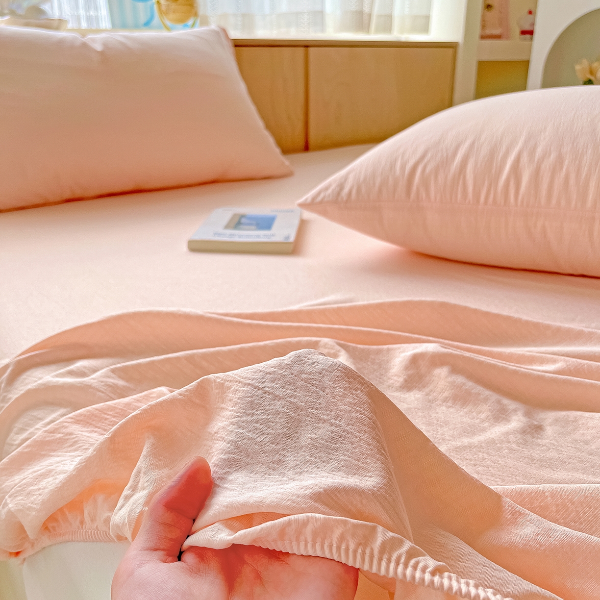 91家纺网 家纺一手货源 找家纺 卡迪熊家纺 2025新款超柔云感双层纱床笠 双层纱-浅粉