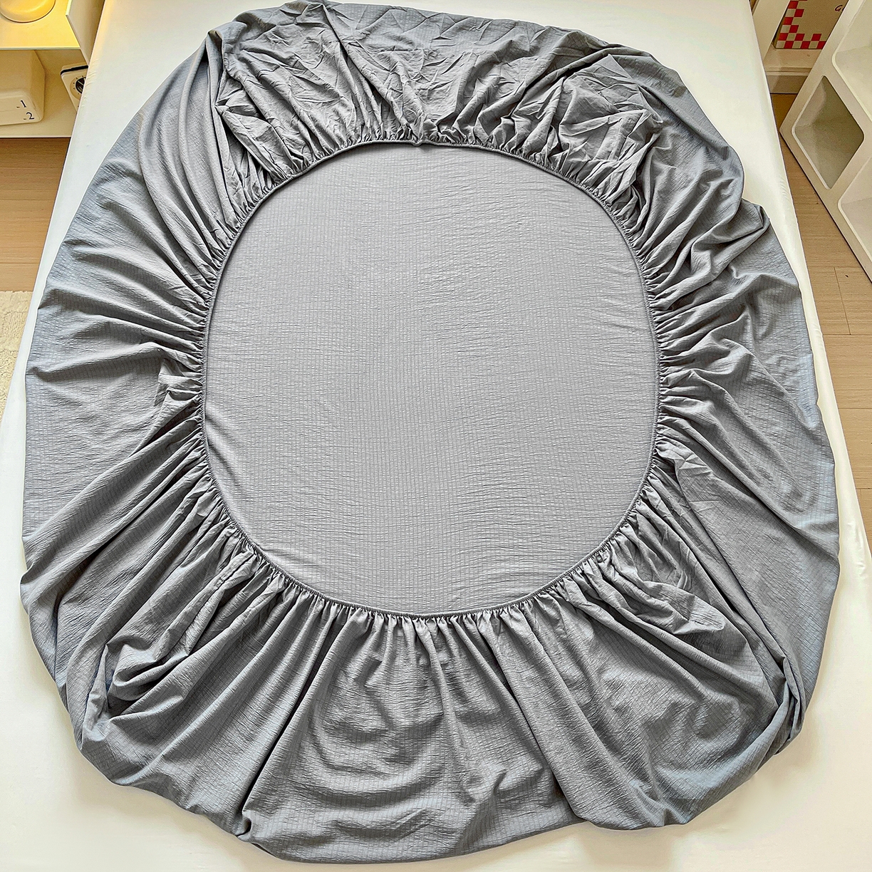 91家纺网 家纺一手货源 找家纺 卡迪熊家纺 2025新款超柔云感双层纱床笠 双层纱-浅灰