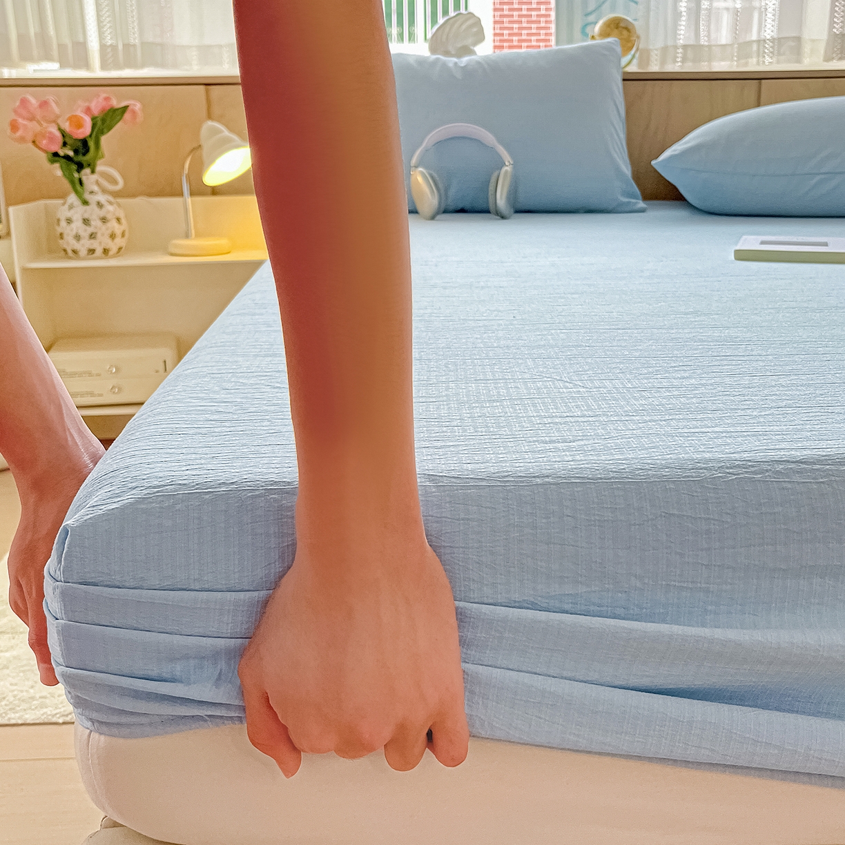 91家纺网 家纺一手货源 找家纺 卡迪熊家纺 2025新款超柔云感双层纱床笠 双层纱-浅蓝